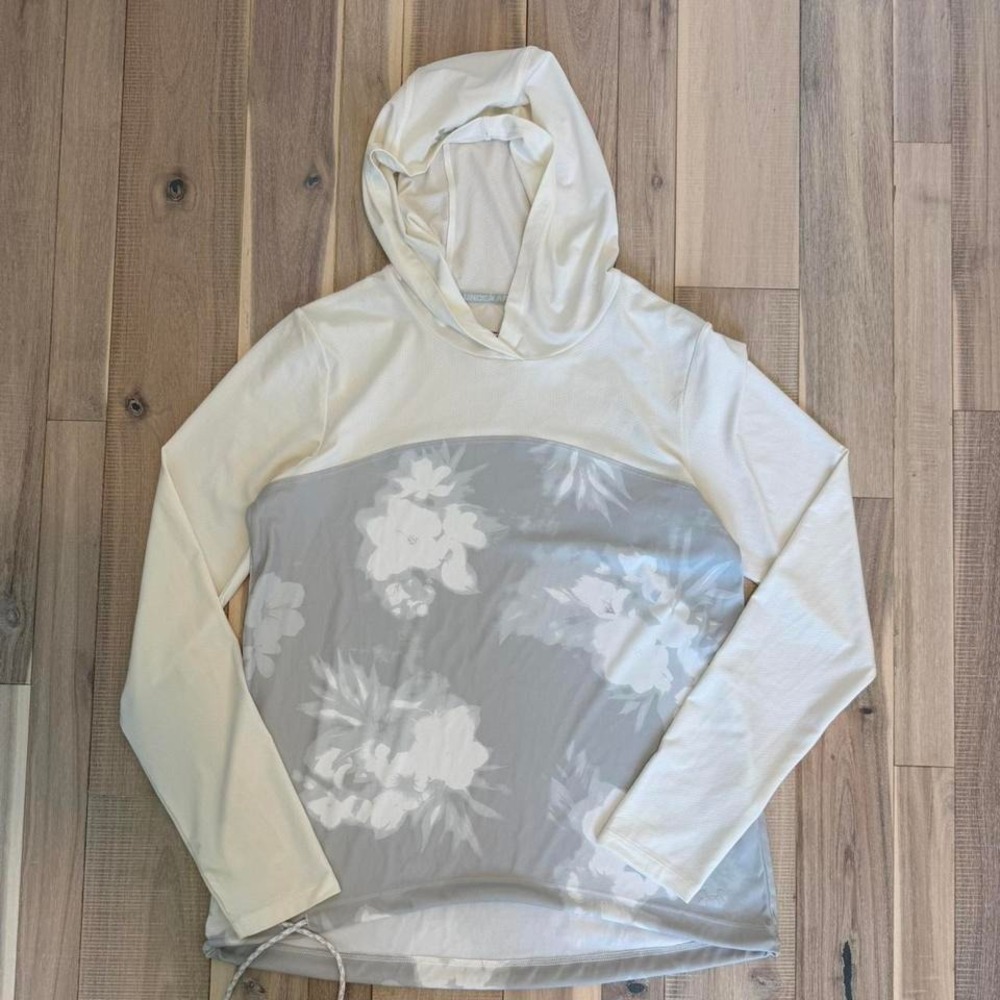 Under Armour white and grey floral hoodie Size S #outdoor #activewear